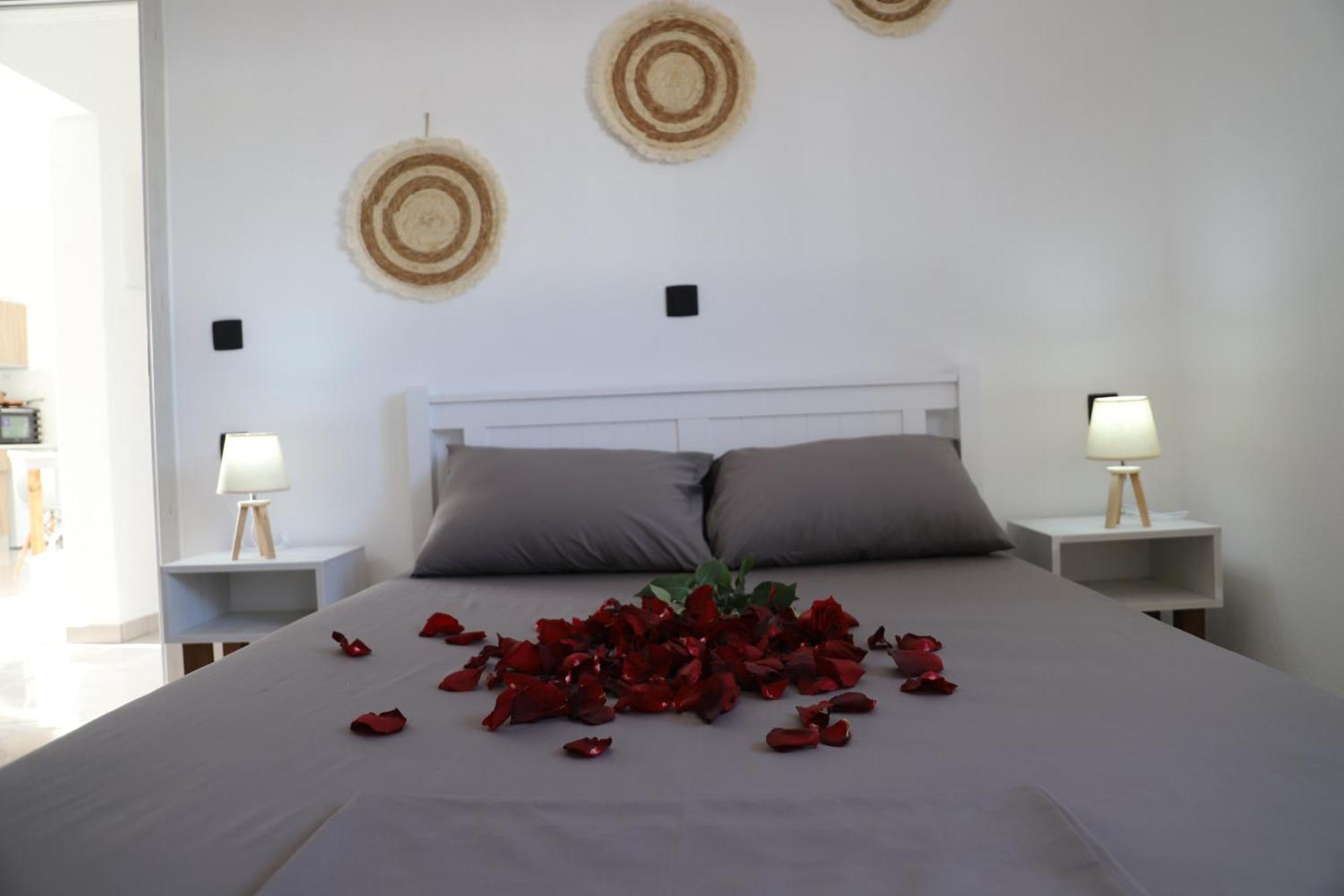 Calma Eco Houses Sunset View Emporio  Екстериор снимка
