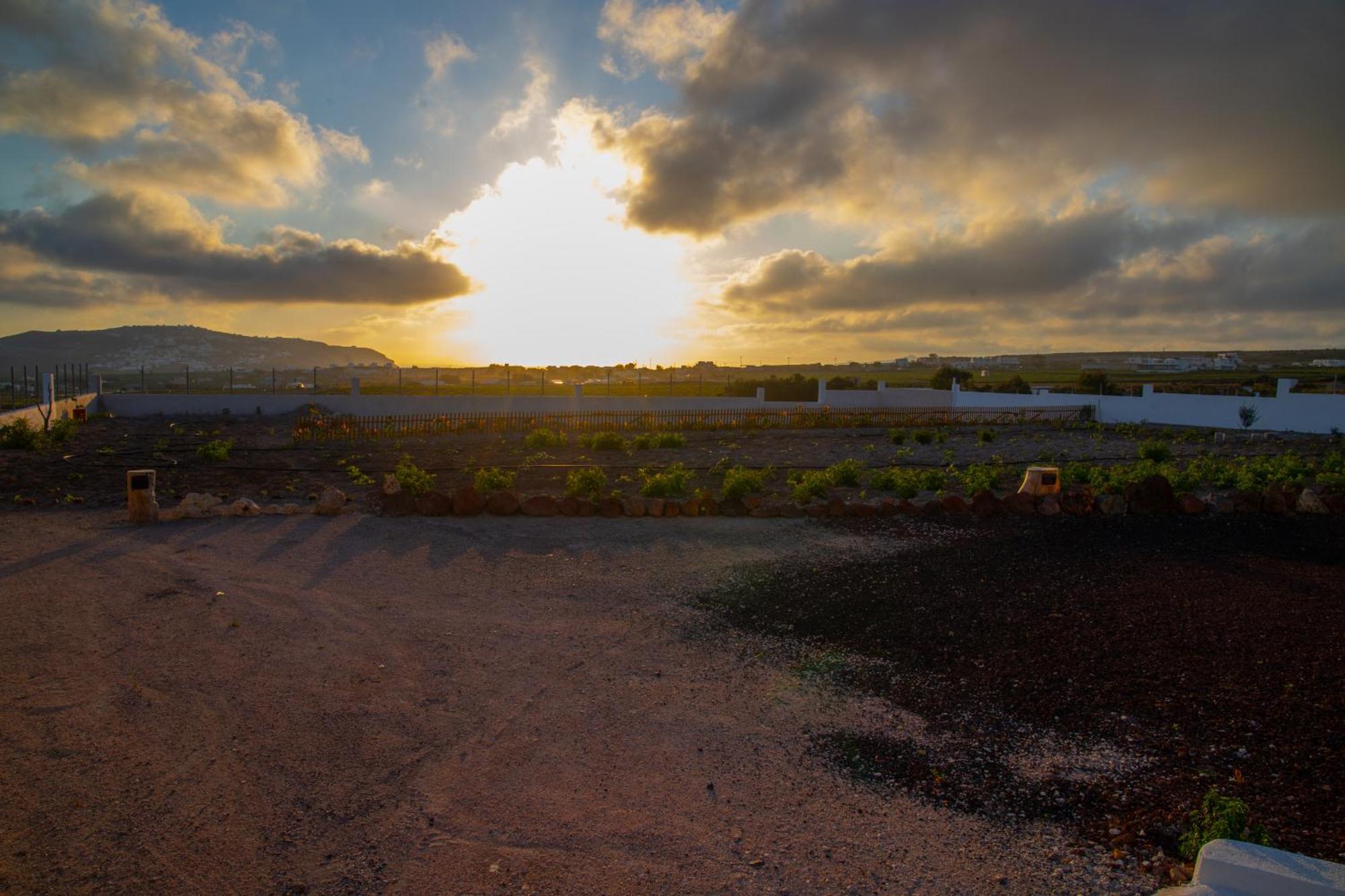 Calma Eco Houses Sunset View Emporio  Екстериор снимка